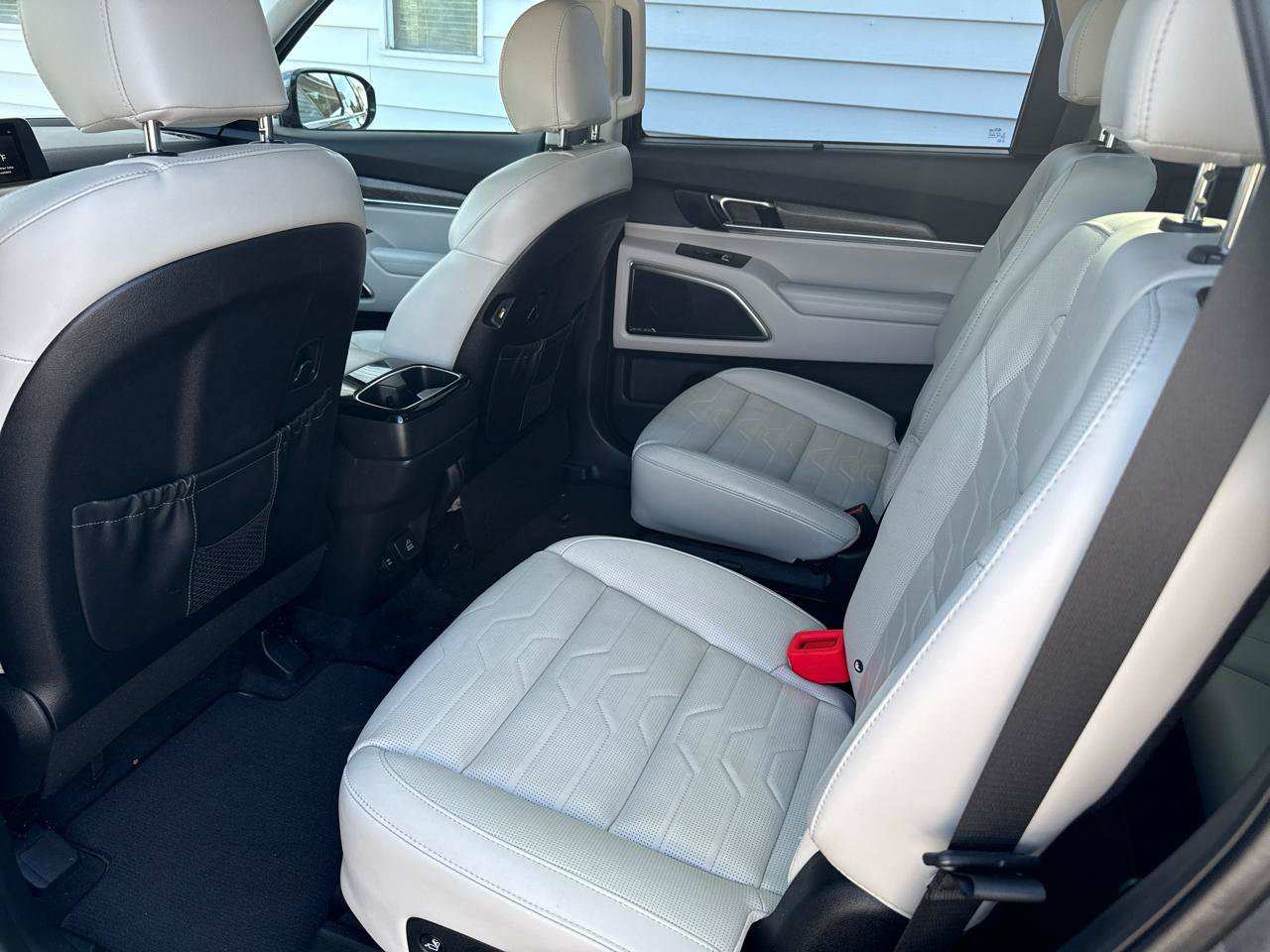 Used 2020 Kia Telluride SX w/ SX Prestige Package AWD/4WD image 16