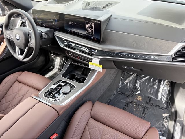 Used 2026 BMW X5 xDrive50e AWD/4WD image 12