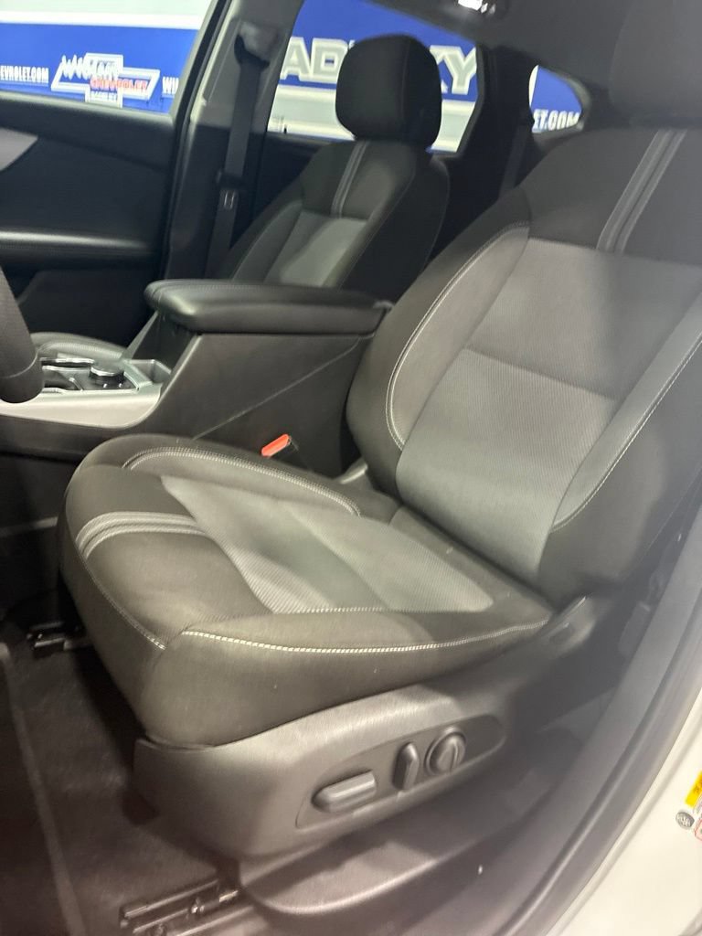 Used 2024 Chevrolet Blazer LT w/ Convenience Package FWD image 13