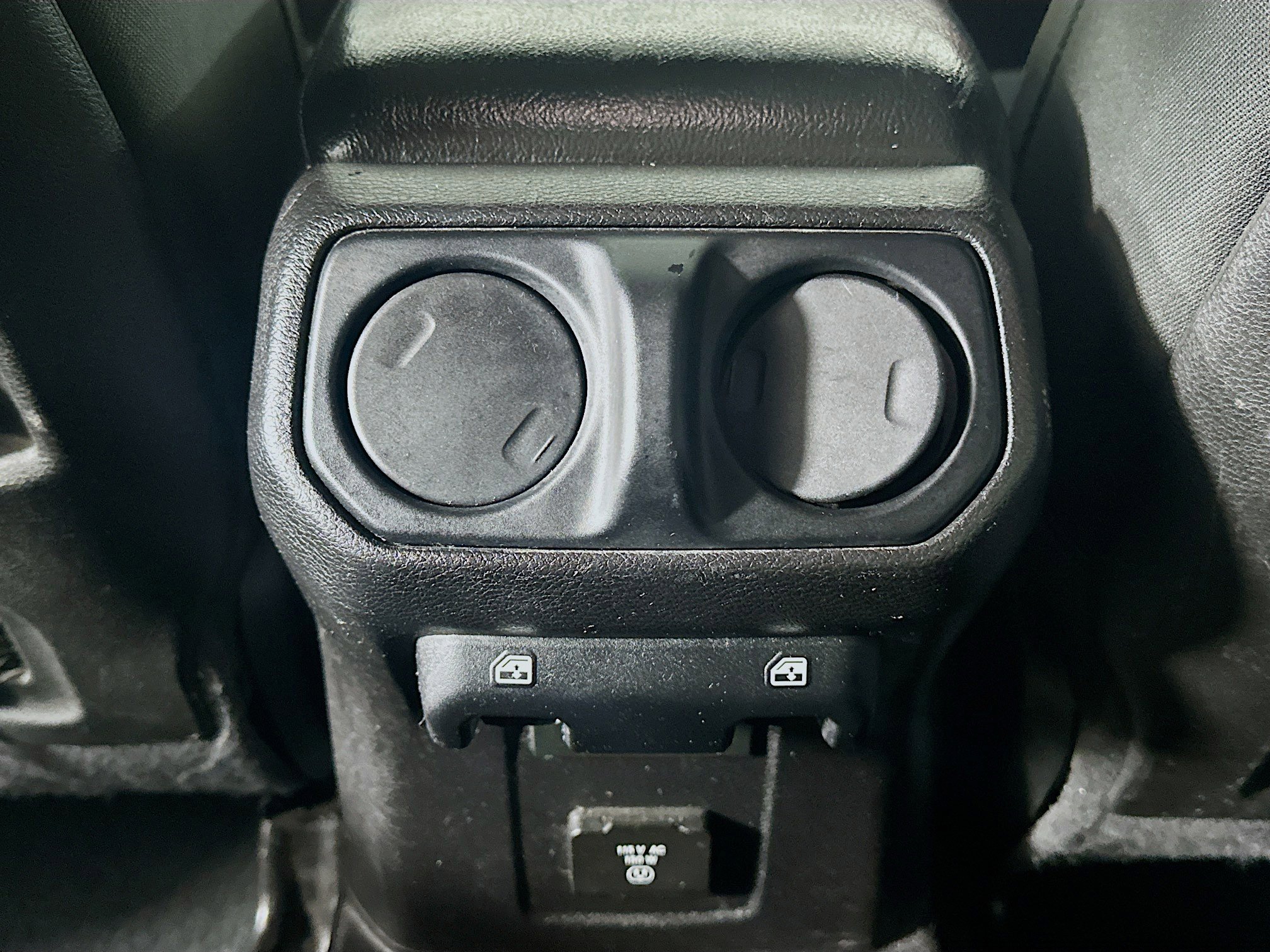 Used 2018 Jeep Wrangler Unlimited Rubicon AWD/4WD image 27