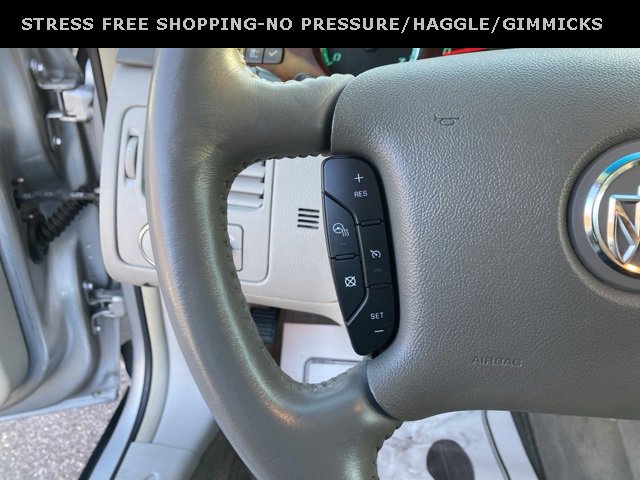 Used 2011 Buick Lucerne CXL image 22