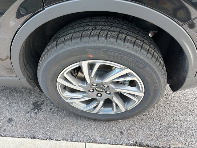 New 2026 Lincoln Corsair Premiere image 6