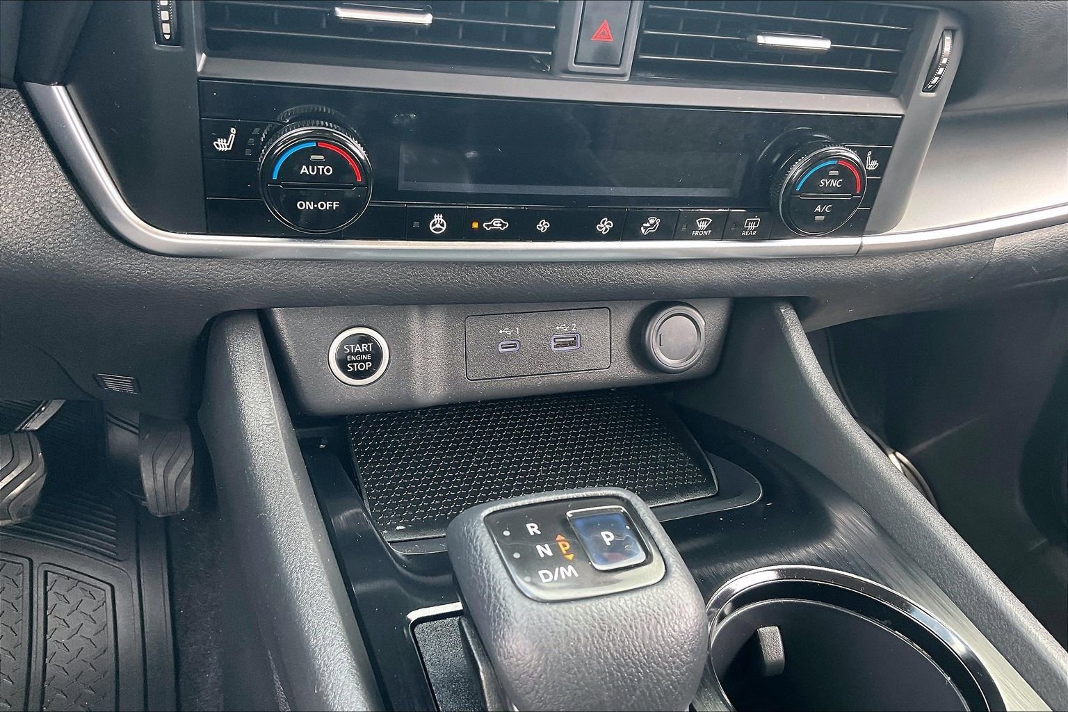 Used 2021 Nissan Rogue S image 24