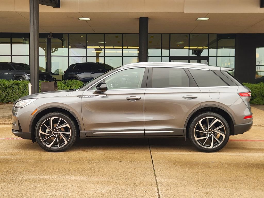 Used 2024 Lincoln Corsair Reserve w/ Equipment Group 201A AWD/4WD image 4