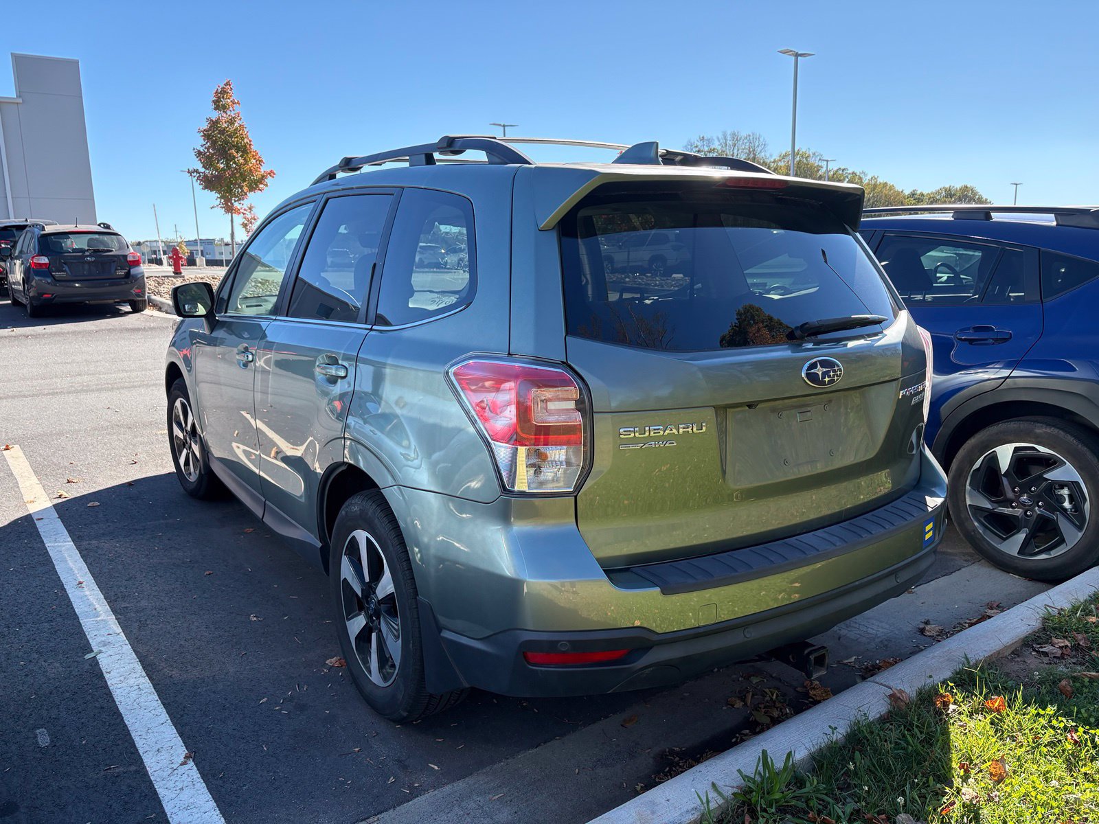 Used 2017 Subaru Forester 2.5i Limited AWD/4WD image 4