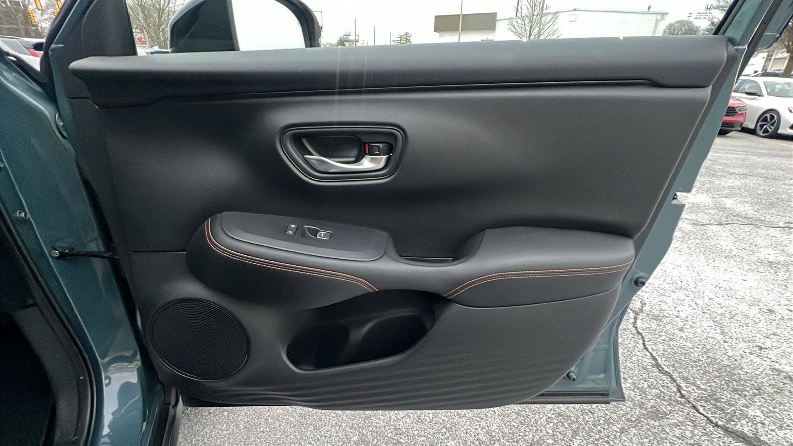 Used 2024 Honda HR-V Sport image 12