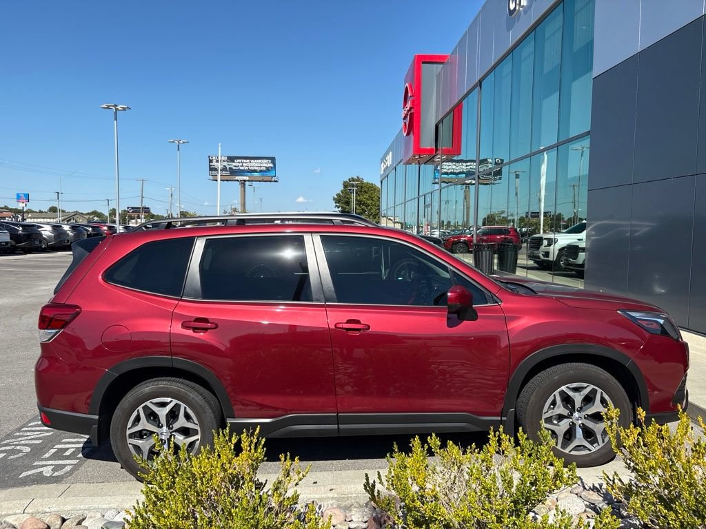 Used 2024 Subaru Forester Premium AWD/4WD image 7