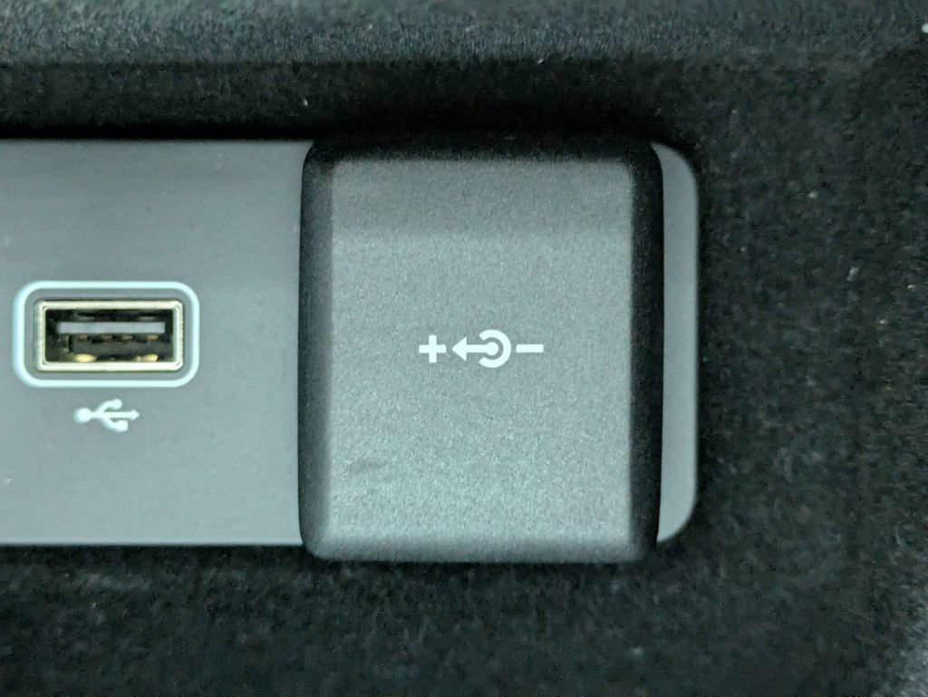 Used 2022 Land Rover Range Rover Evoque R-Dynamic S image 31