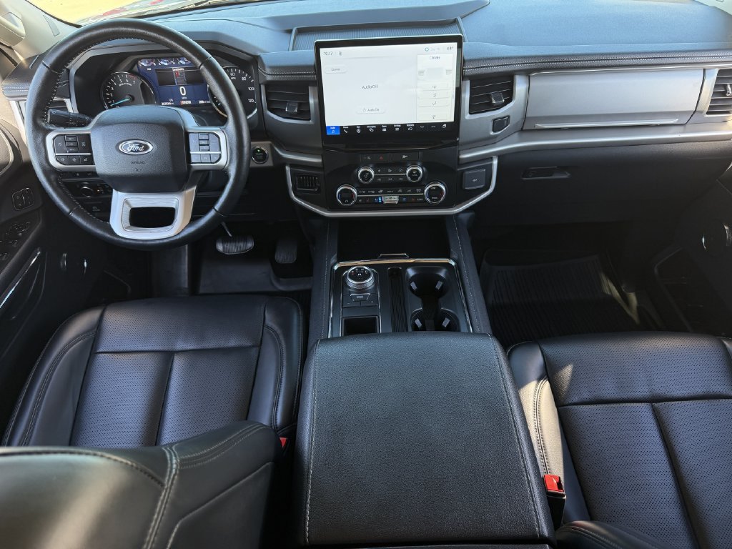 Used 2024 Ford Expedition XLT RWD image 11