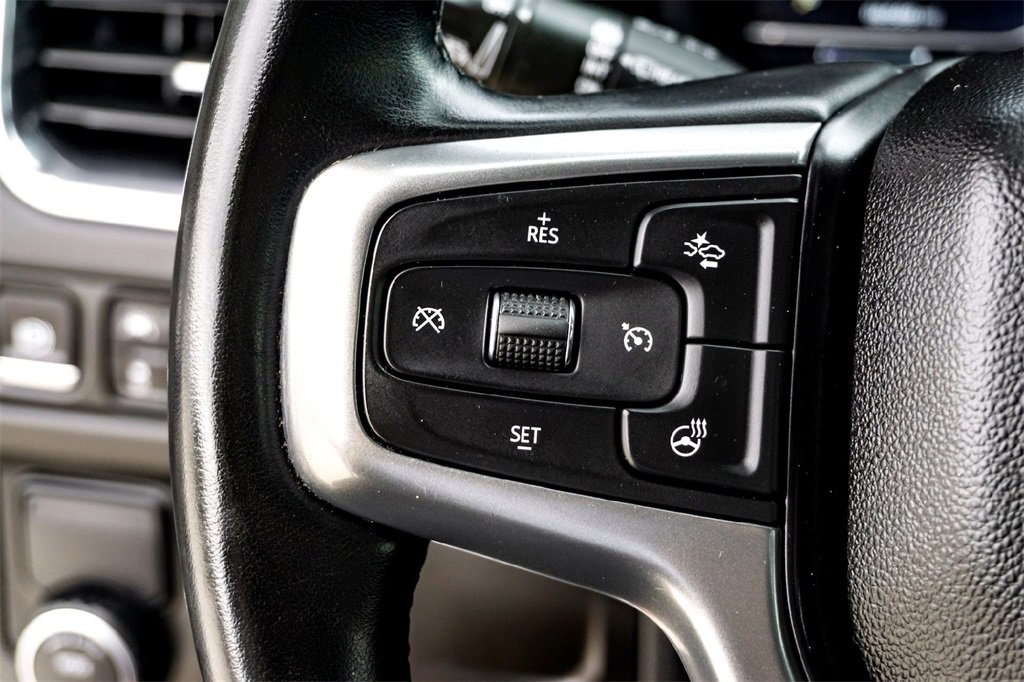 Used 2023 Chevrolet Suburban Premier image 18