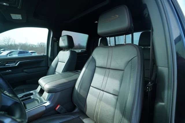 Used 2024 Chevrolet Silverado 1500 High Country image 38