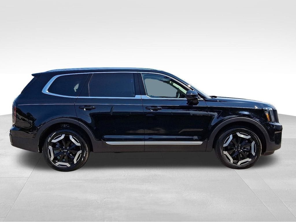 Used 2025 Kia Telluride EX w/ EX Captain's Chair Package FWD image 8