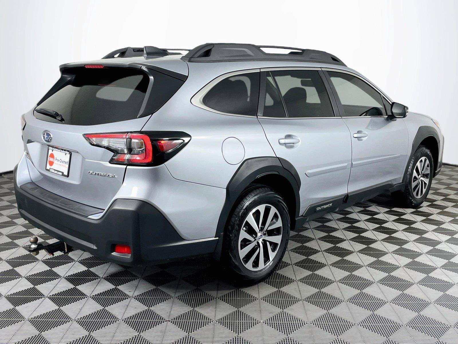Certified 2025 Subaru Outback Premium w/ Popular Package #1A AWD/4WD image 10