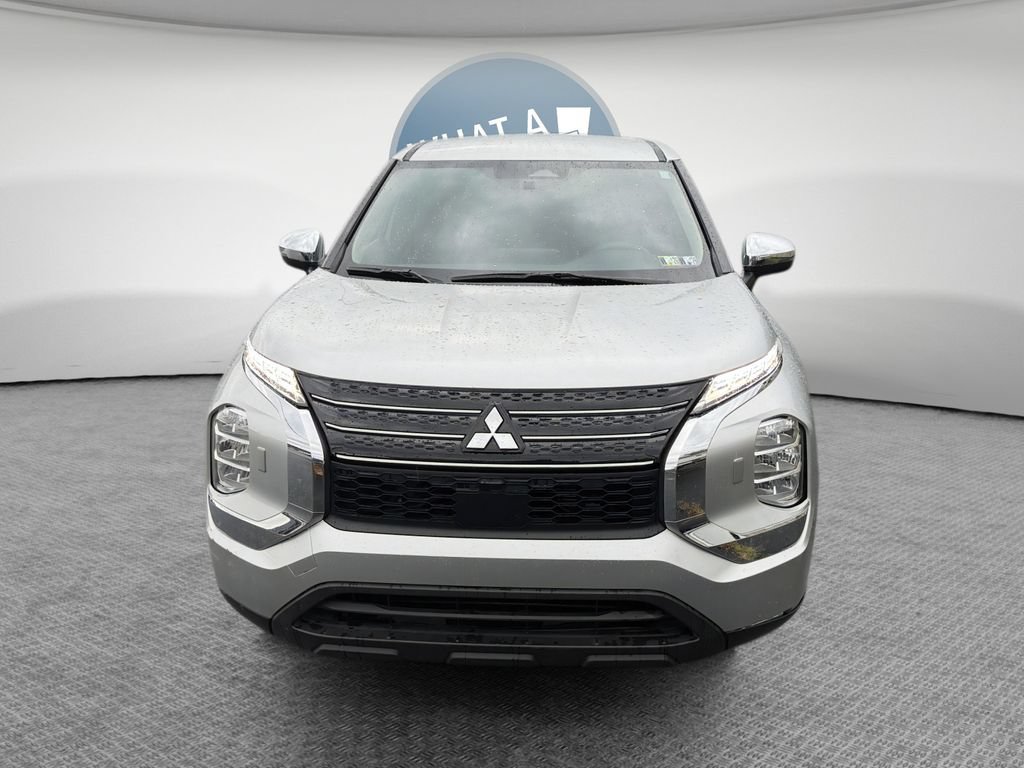 Used 2025 Mitsubishi Outlander ES AWD/4WD image 9
