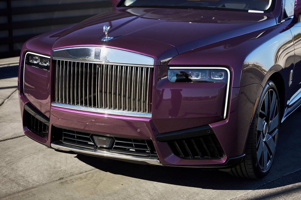 Used 2025 Rolls-Royce Cullinan AWD/4WD image 7