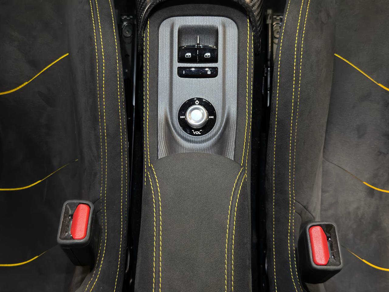 Used 2022 Maserati MC20 Coupe image 27