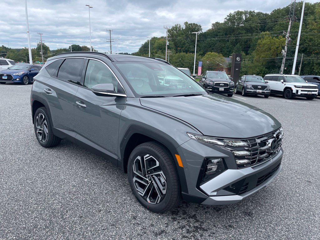 New 2026 Hyundai Tucson Limited AWD/4WD image 2