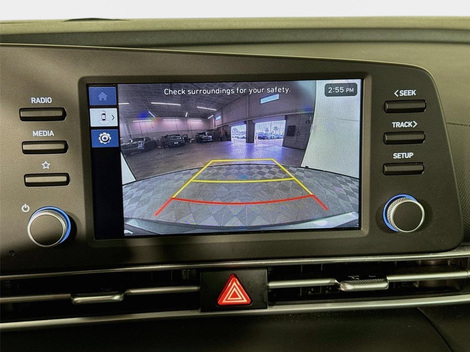 Certified 2025 Hyundai Elantra SE FWD image 15
