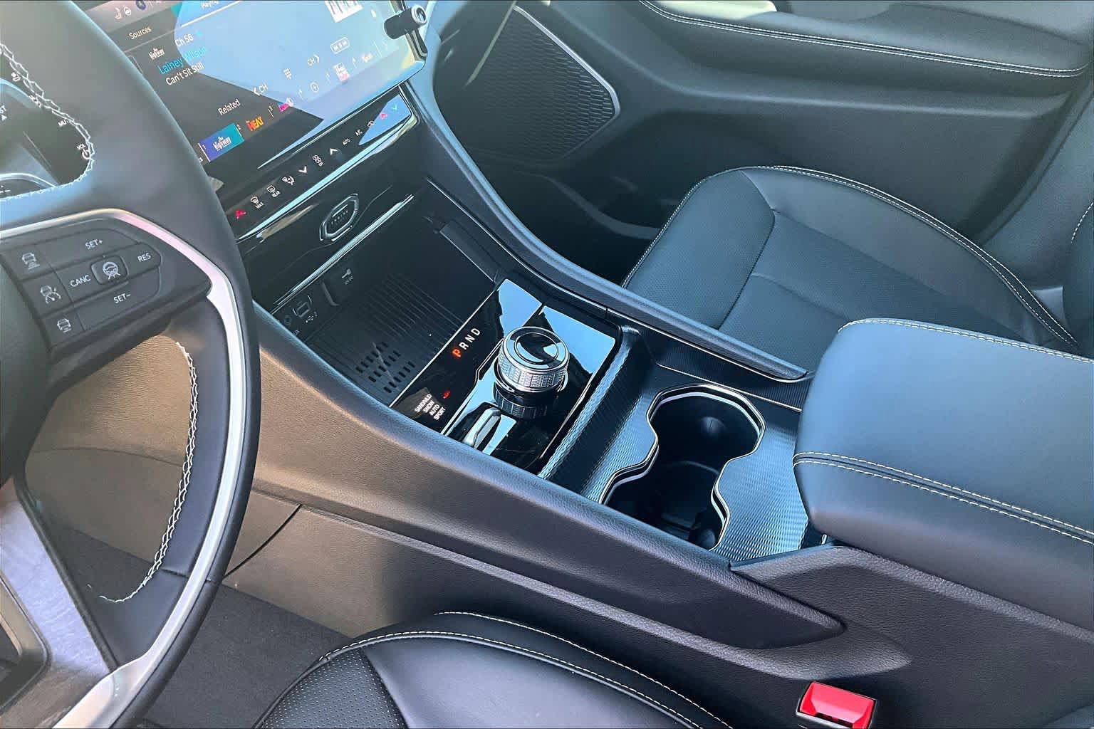 New 2026 Jeep Grand Cherokee Limited AWD/4WD image 7
