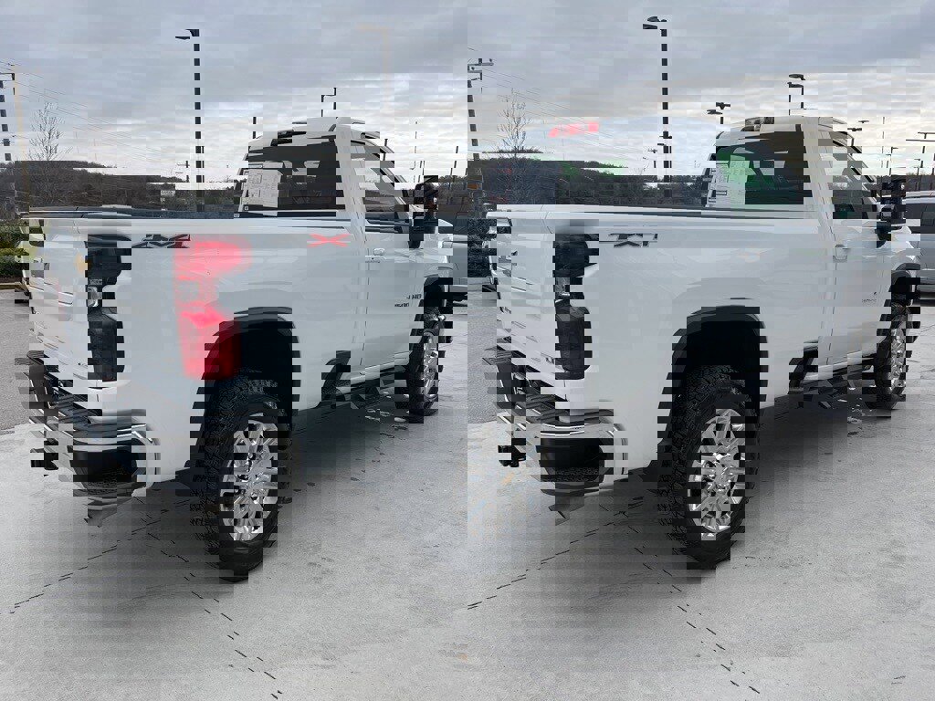 Used 2024 Chevrolet Silverado 2500 LT w/ Convenience Package image 15