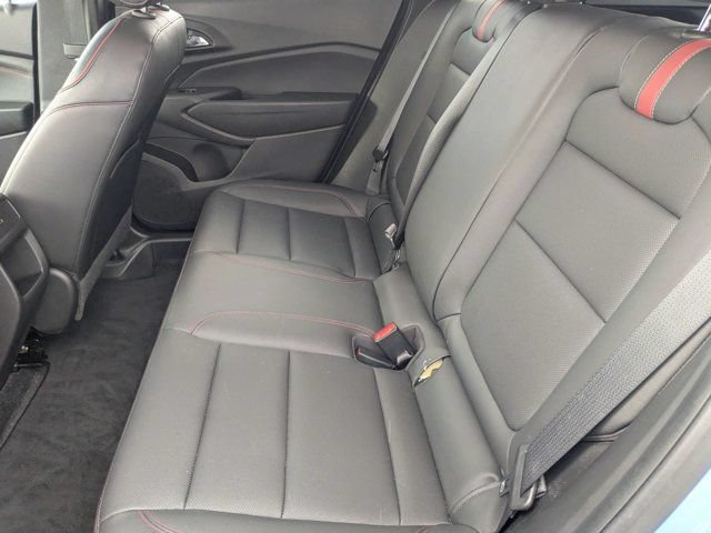 Used 2024 Chevrolet Trax RS w/ Sunroof Package FWD image 14