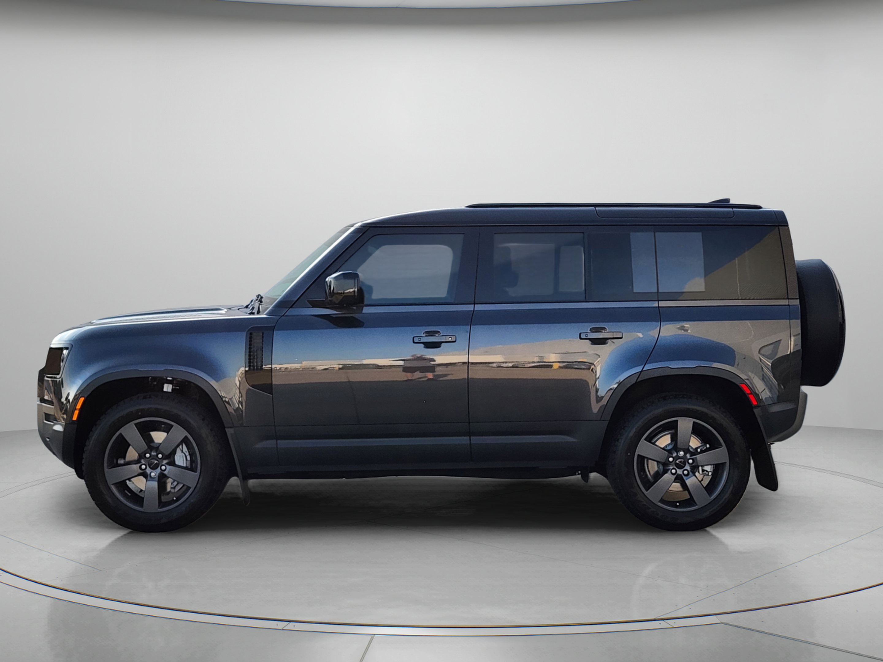 New 2026 Land Rover Defender 110 S AWD/4WD image 2
