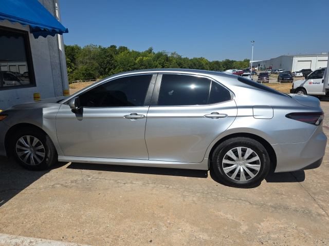 Used 2023 Toyota Camry LE FWD image 2