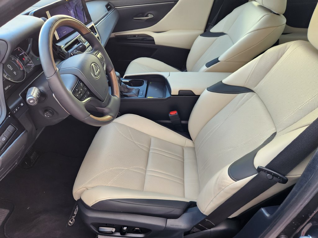 Certified 2024 Lexus ES 350 w/ Technology Package FWD image 13