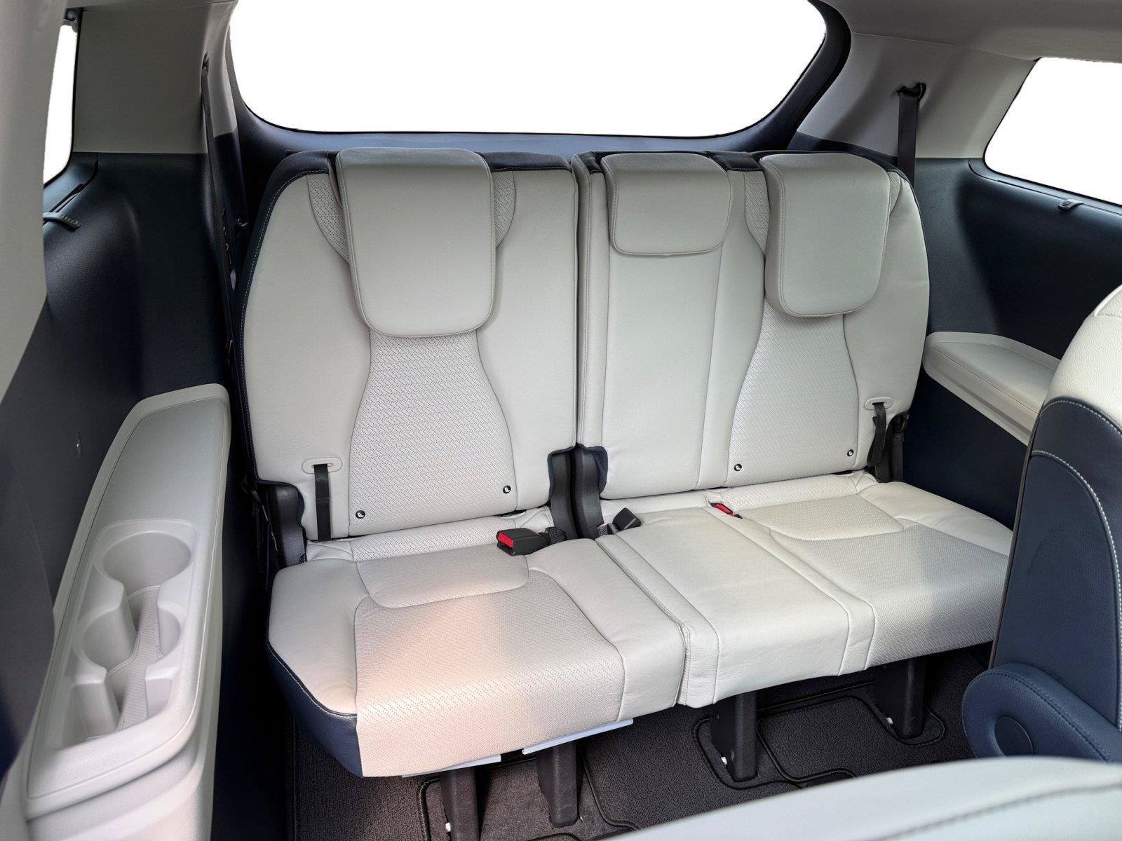 Used 2025 Kia Carnival SX Prestige FWD image 28