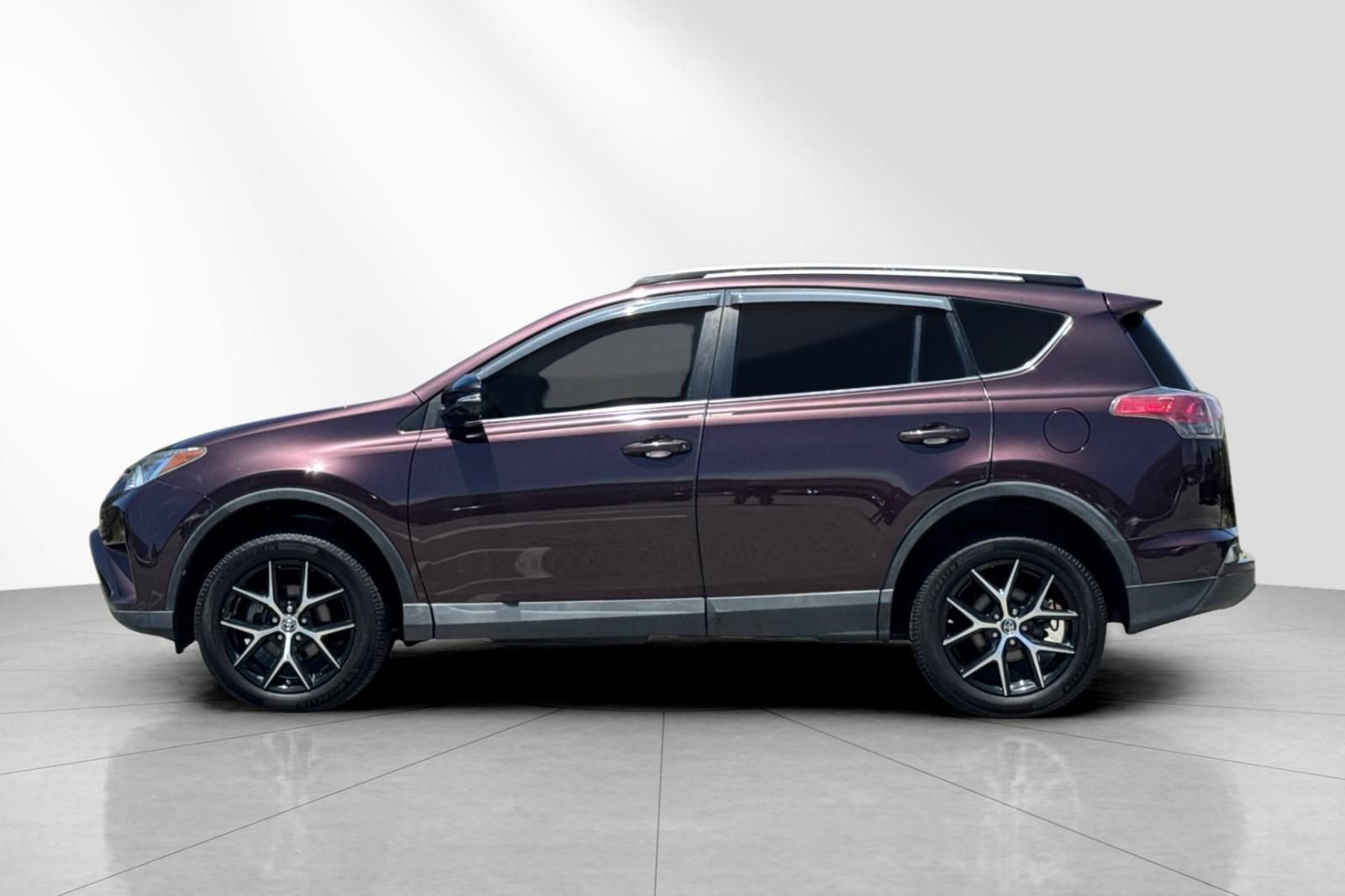 Used 2017 Toyota RAV4 SE w/ Power Special Value Package AWD/4WD image 7