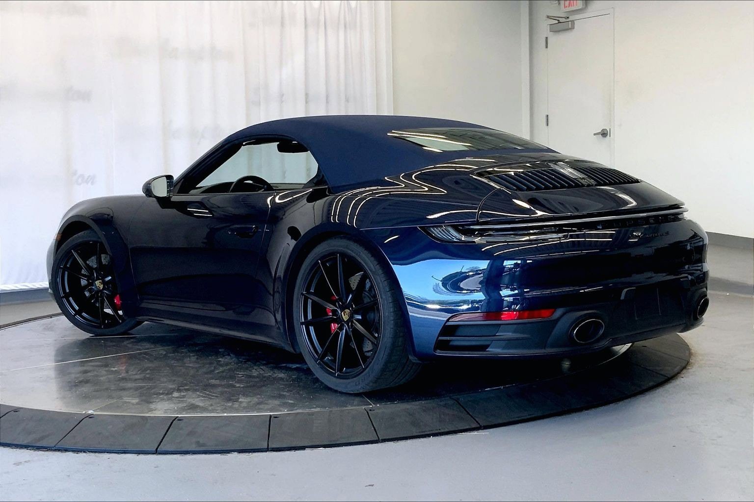Used 2022 Porsche 911 Cabriolet image 2