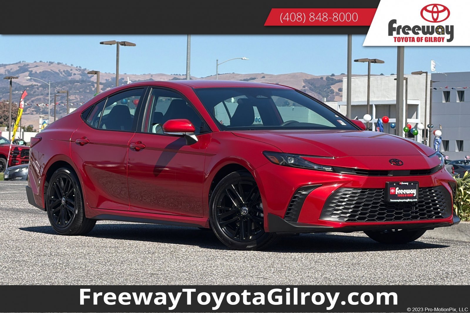 Used 2026 Toyota Camry SE FWD image 1