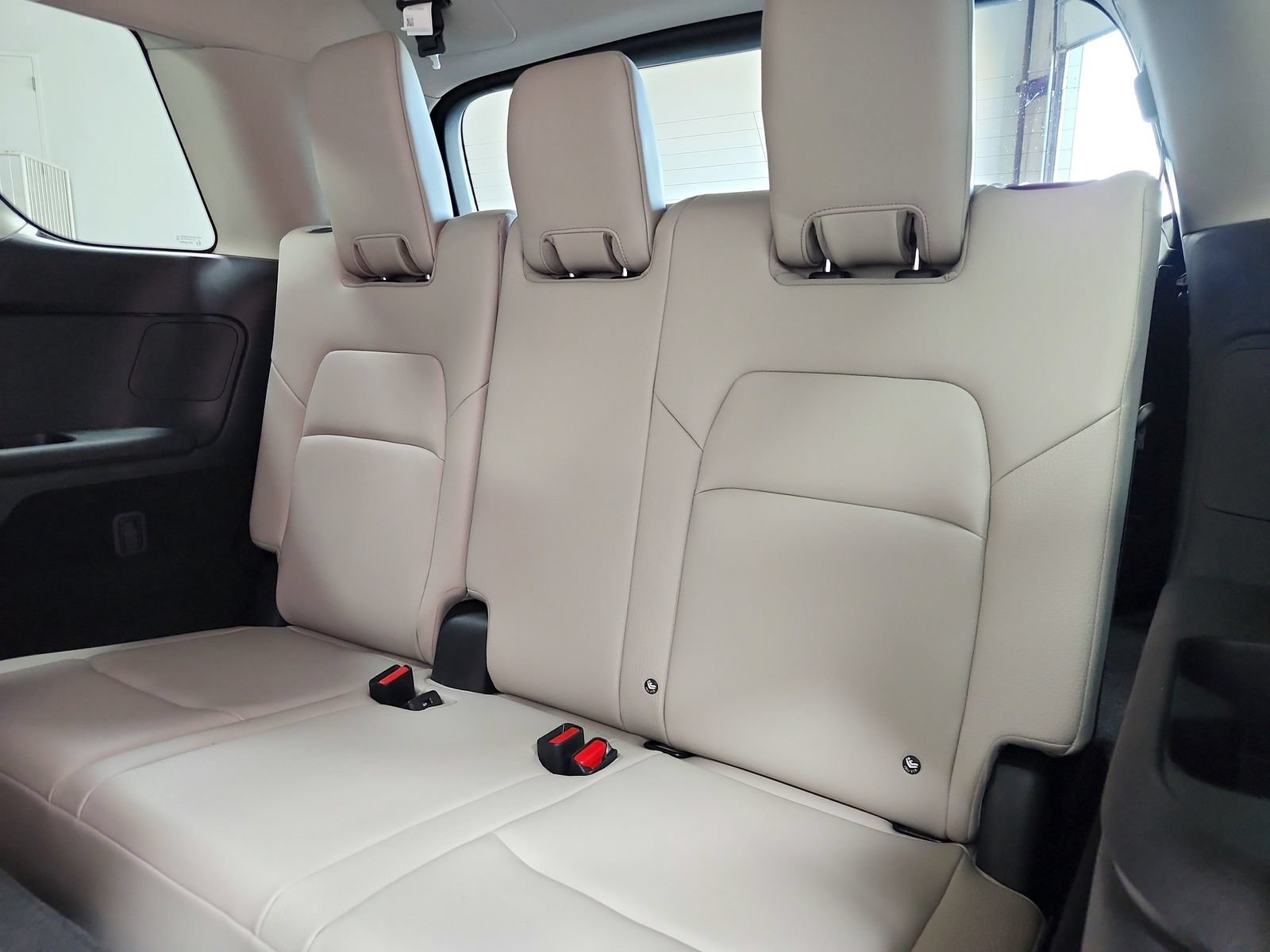Used 2025 Nissan Pathfinder SL AWD/4WD image 12