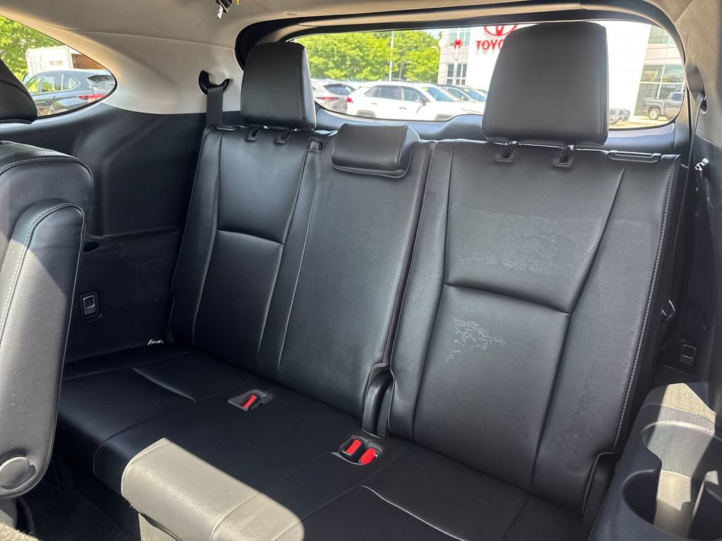 Used 2023 Toyota Highlander Platinum AWD/4WD image 40