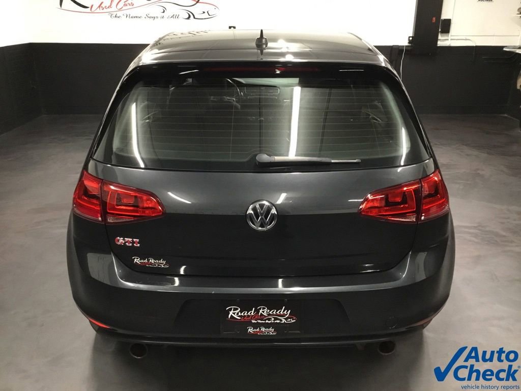 Used 2017 Volkswagen GTI SE image 9