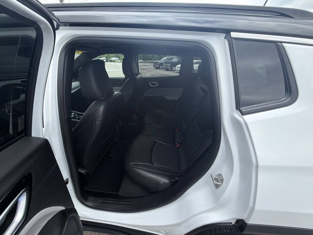 Used 2023 Jeep Compass Limited AWD/4WD image 21