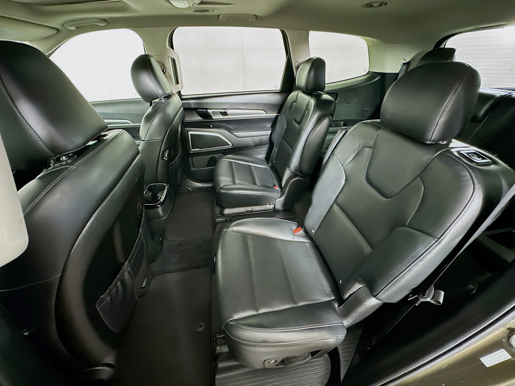 Used 2020 Kia Telluride S AWD/4WD image 28