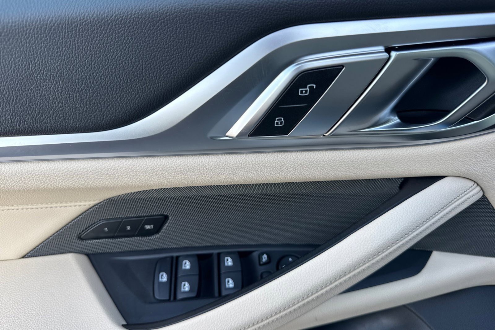 Used 2025 BMW i4 xDrive40i image 14