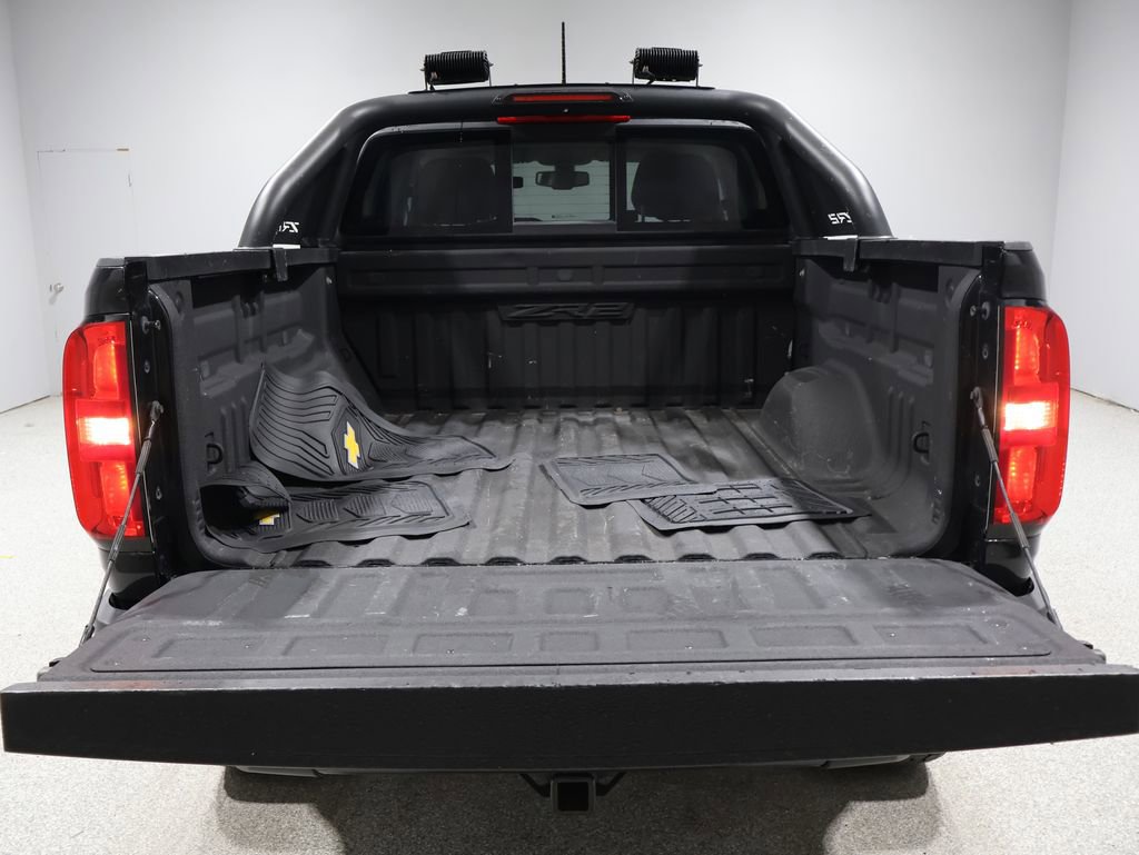 Used 2018 Chevrolet Colorado ZR2 w/ ZR2 Midnight Special Edition image 16