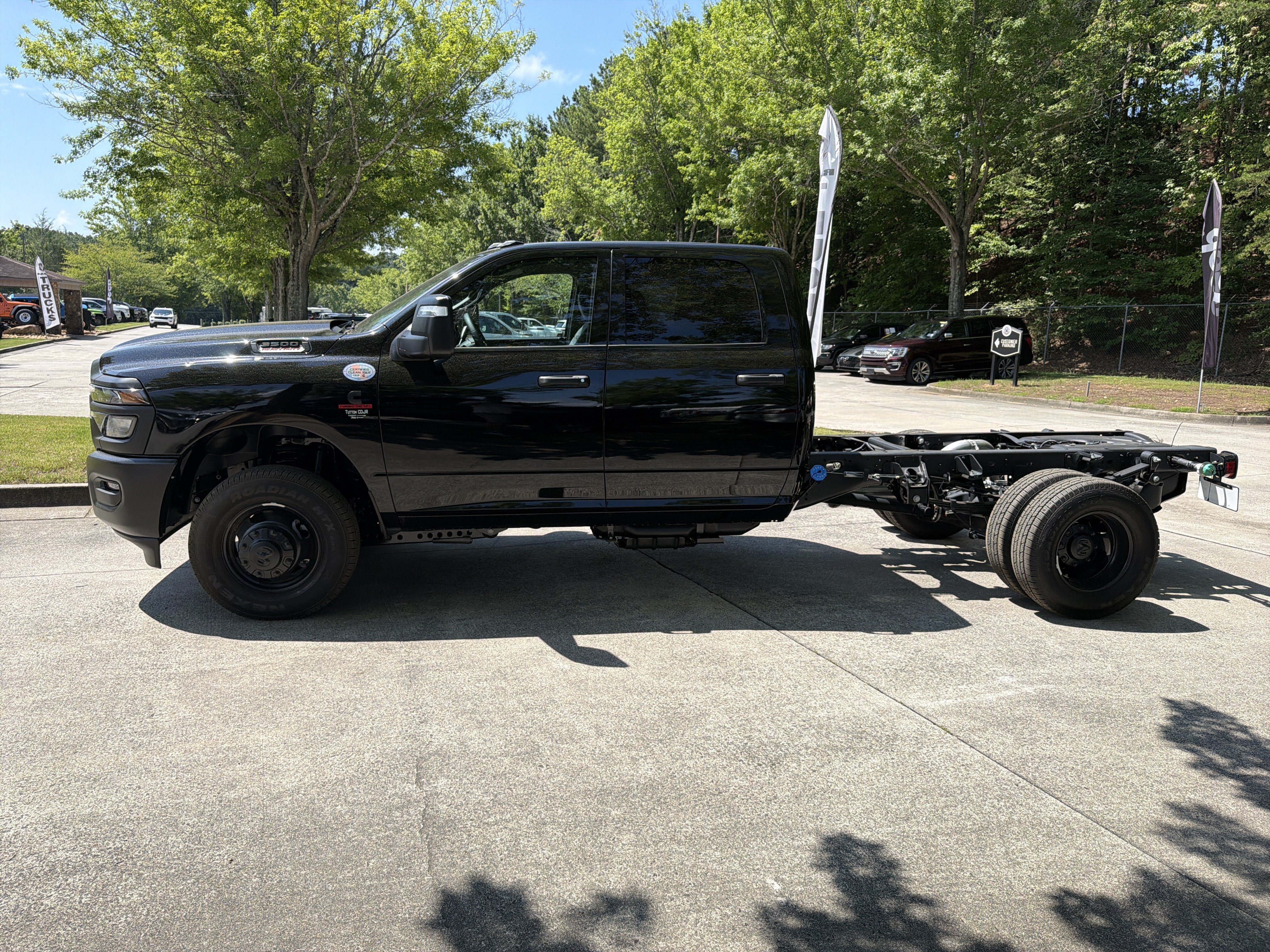 New 2026 RAM 3500 Tradesman AWD/4WD image 4