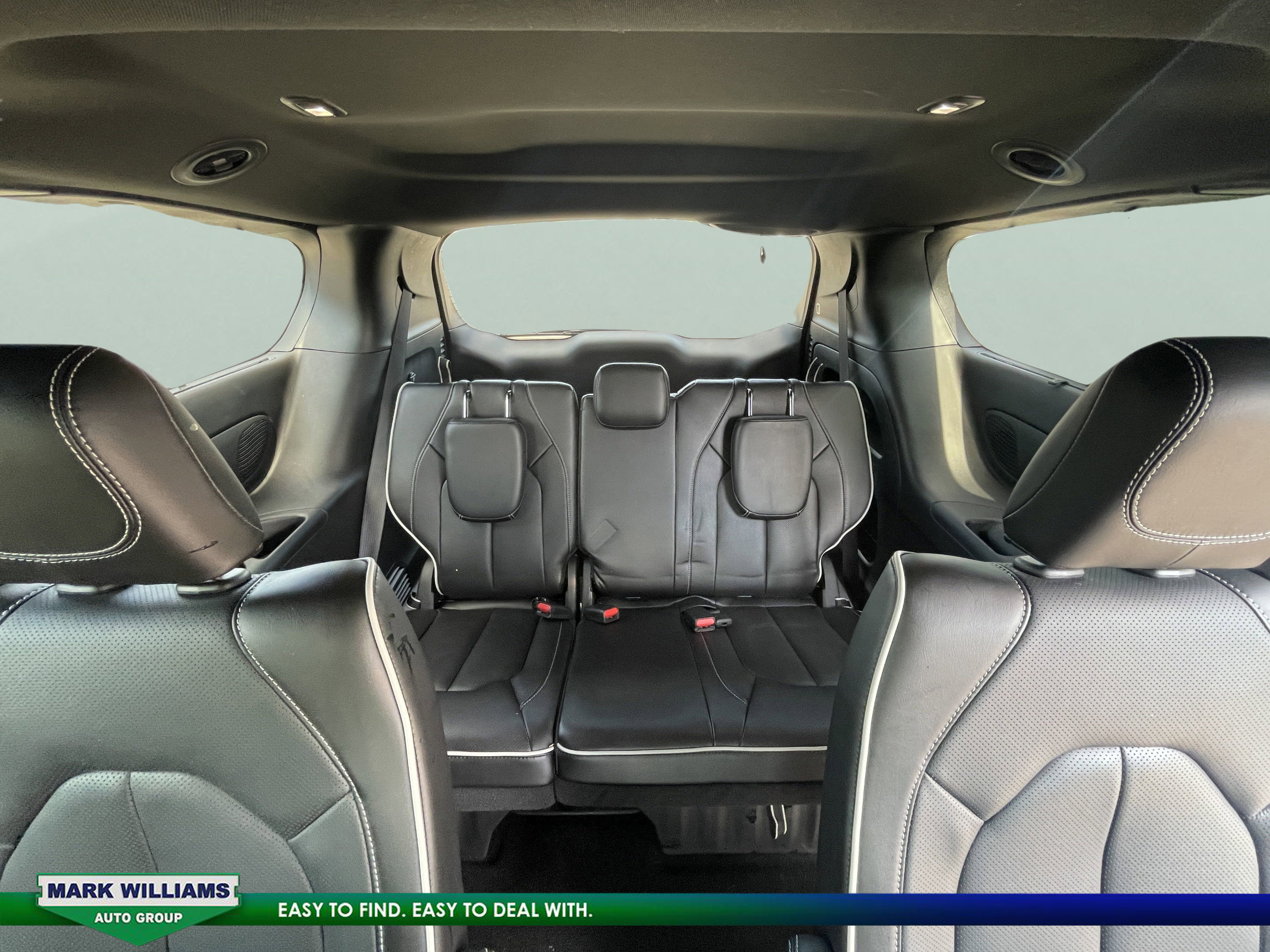 Used 2024 Chrysler Pacifica Limited w/ S Appearance Package image 15