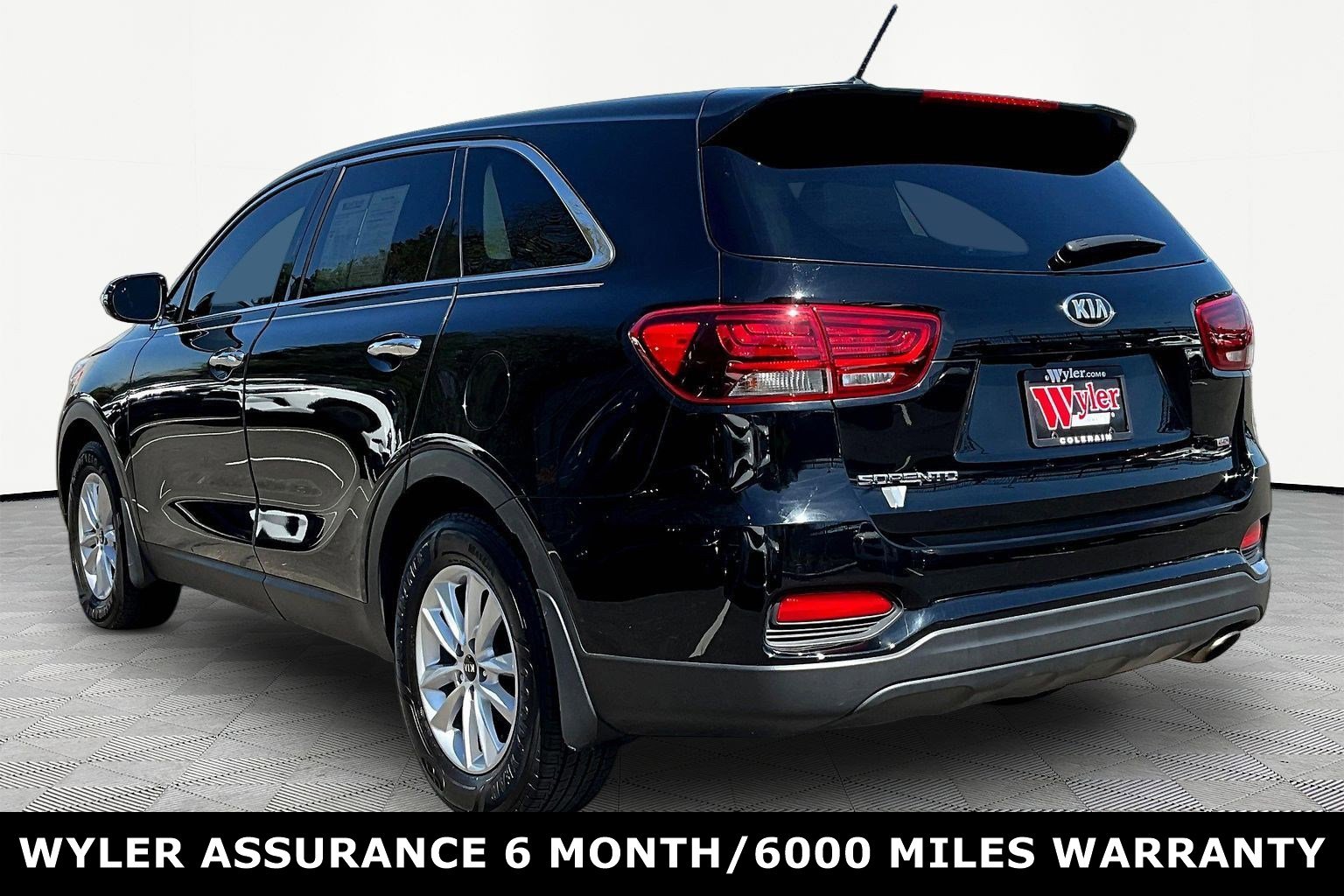 Used 2020 Kia Sorento LX image 4