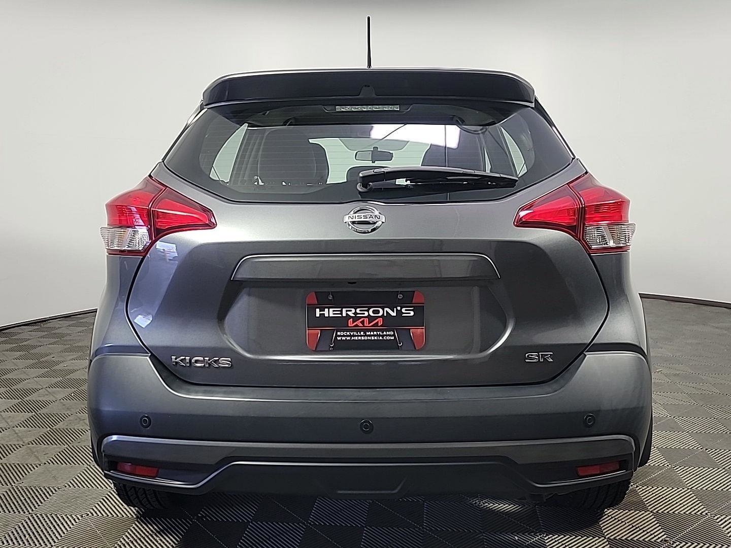 Used 2019 Nissan Kicks SR w/ SR Premium Package image 5