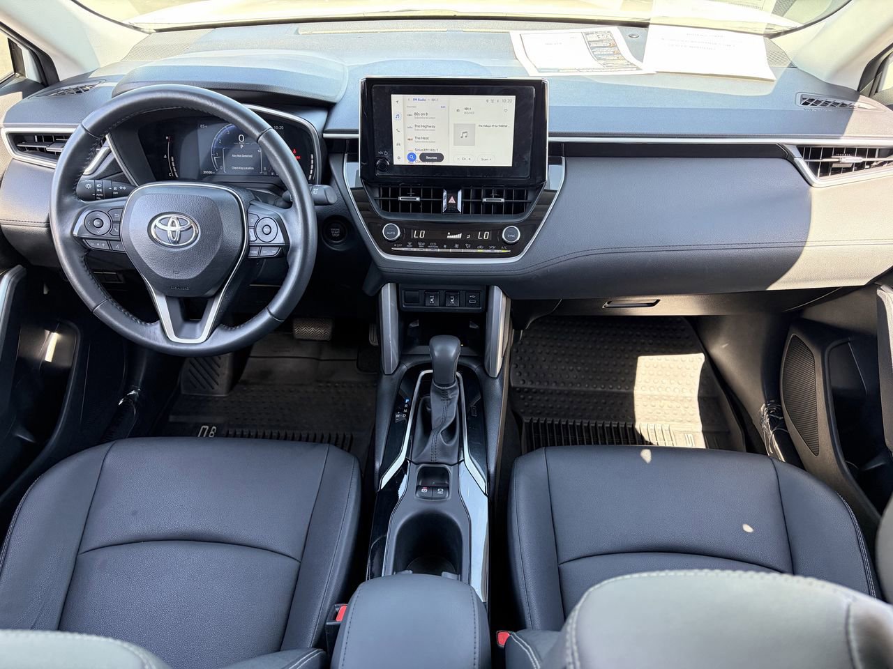 Used 2024 Toyota Corolla Cross XLE w/ Convenience Package image 15