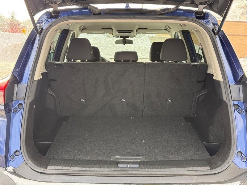 Used 2021 Nissan Rogue SV image 9