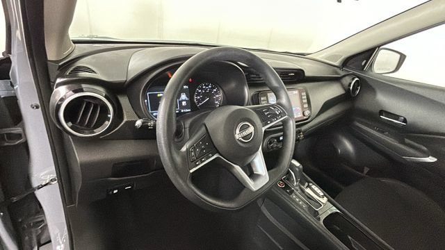 Used 2022 Nissan Kicks SV FWD image 14