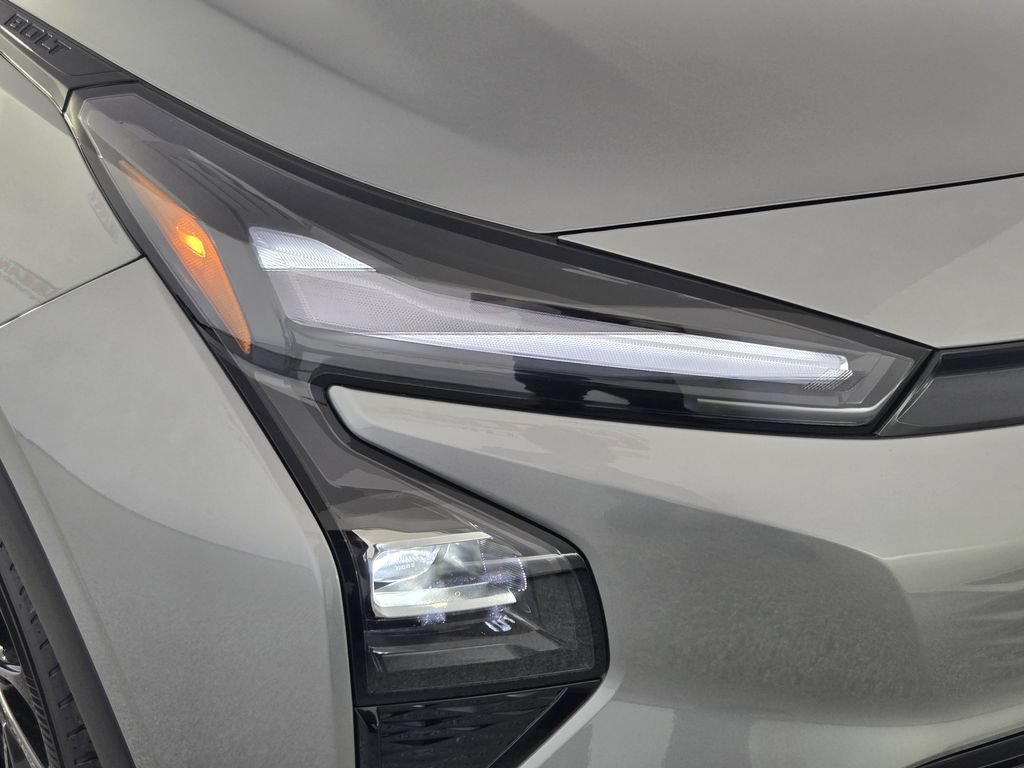 New 2027 Chevrolet Bolt RS w/ Technology Package FWD image 11