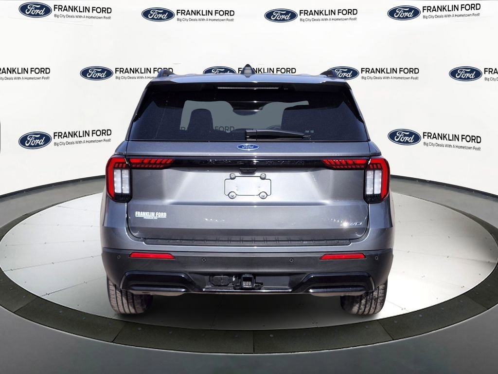 Certified 2025 Ford Explorer ST-Line image 4