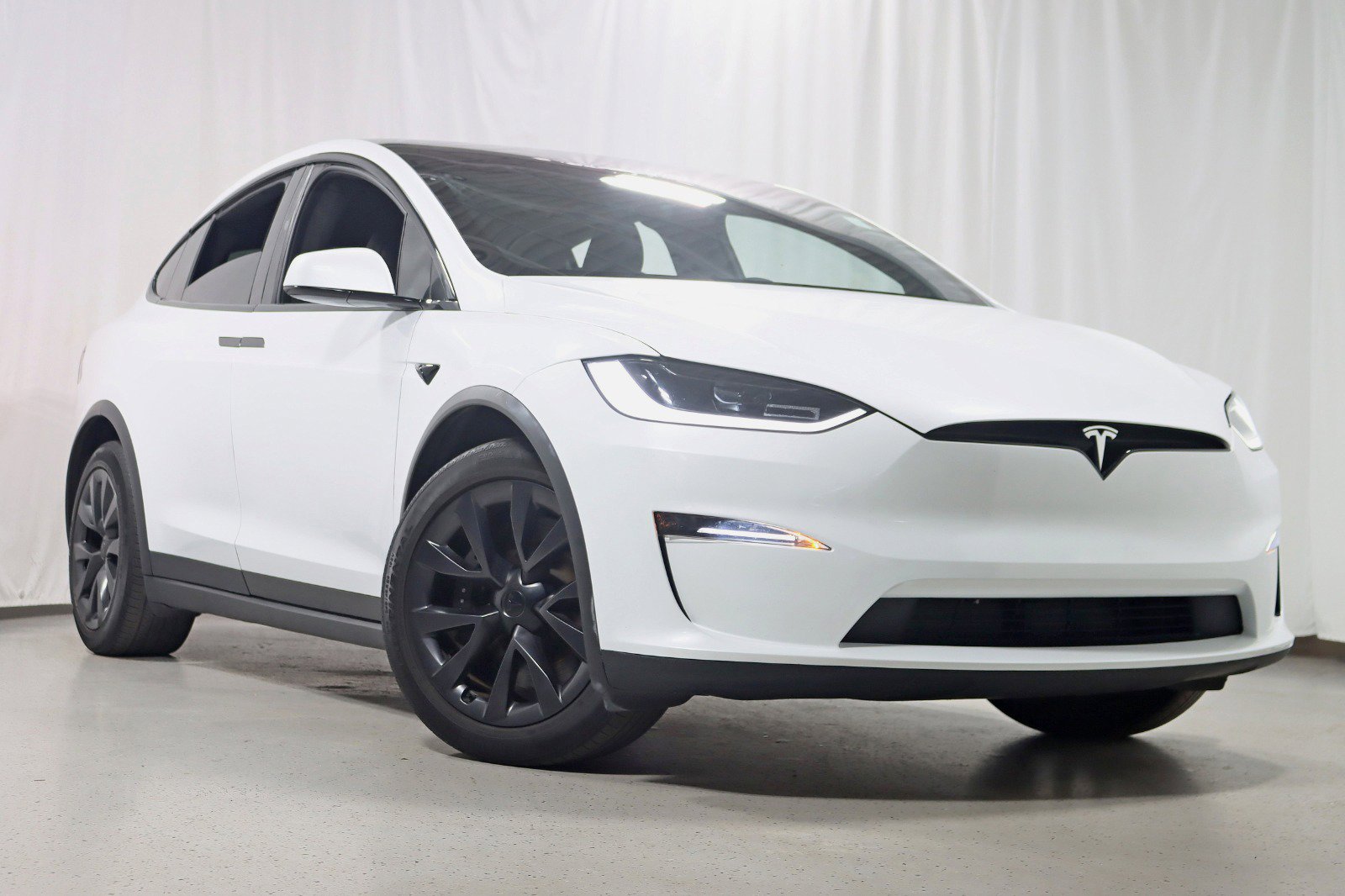Used 2023 Tesla Model X image 7