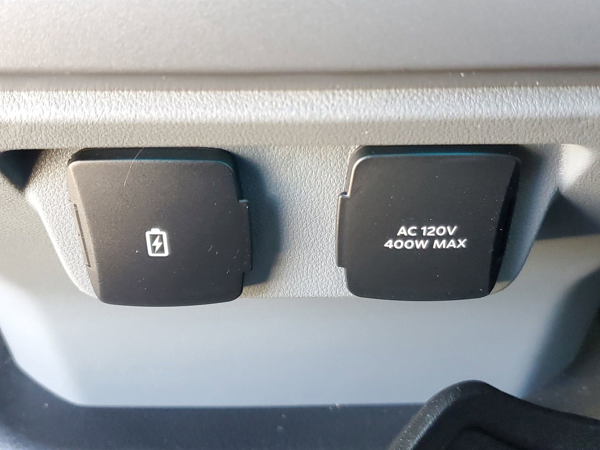 Used 2024 Ford F150 XLT w/ Mobile Office Package image 12